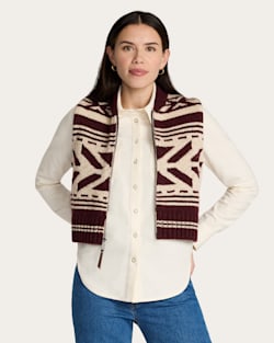 WOMEN'S GRAPHIC SHETLAND COLLECTION ZIP VEST IN MOCHA image number 1