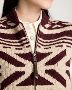 ALTERNATE VIEW OF WOMEN'S GRAPHIC SHETLAND COLLECTION ZIP VEST IN MOCHA image number 4