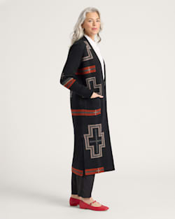ALTERNATE VIEW OF WOMEN'S SAN MIGUEL LAMBSWOOL DUSTER CARDIGAN IN BLACK/RED image number 3