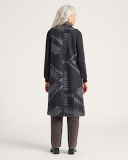 ALTERNATE VIEW OF WOMEN'S MIRROR LAKE WOOL LONG VEST IN BLACK/GREY image number 2