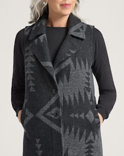 ALTERNATE VIEW OF WOMEN'S MIRROR LAKE WOOL LONG VEST IN BLACK/GREY image number 4
