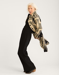 ALTERNATE VIEW OF TIMBERLINE WOOL COAT IN BLACK/TAN HARDING image number 5
