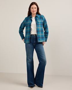 ALTERNATE VIEW OF WOMEN'S PLAID BOARD SHIRT IN TURQUOISE/BLUE OMBRE image number 6