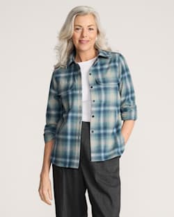 WOMEN'S PLAID BOARD SHIRT IN BLUE/WHITE OMBRE image number 1
