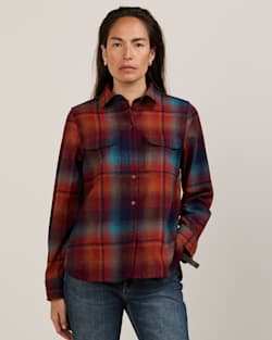 ALTERNATE VIEW OF WOMEN'S PLAID BOARD SHIRT IN MAROON/TEAL image number 2