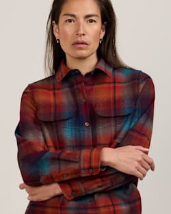 ALTERNATE VIEW OF WOMEN'S PLAID BOARD SHIRT IN MAROON/TEAL image number 6