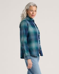 ALTERNATE VIEW OF PLAID COTTON FLANNEL RELAXED SHIRT IN TEAL OMBRE image number 3