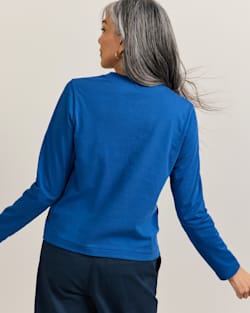 ALTERNATE VIEW OF WOMEN'S LONG-SLEEVE DESCHUTES TEE IN COBALT BLUE image number 2