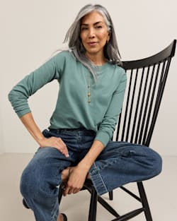 WOMEN'S LONG-SLEEVE DESCHUTES TEE IN DARK TEAL image number 1