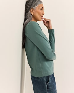 ALTERNATE VIEW OF WOMEN'S LONG-SLEEVE DESCHUTES TEE IN DARK TEAL image number 2