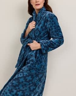 ALTERNATE VIEW OF WOMEN'S BLUE RIDGE COTTON TERRY VELOUR BATHROBE IN BLUE MULTI image number 3