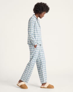 ALTERNATE VIEW OF WOMEN'S PLAID FLANNEL PAJAMA SET IN BLUE OMBRE image number 3