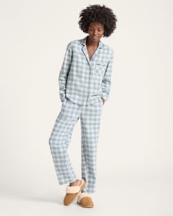 ALTERNATE VIEW OF WOMEN'S PLAID FLANNEL PAJAMA SET IN BLUE OMBRE image number 6