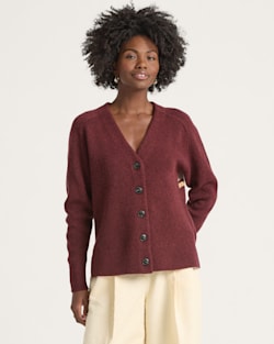 WOMEN'S LAMBSWOOL TUMALO CARDIGAN IN BURGUNDY image number 1