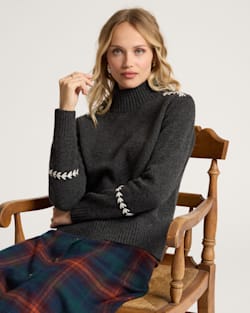 WOMEN'S VINTAGE MOCKNECK MERINO PULLOVER IN BLACK image number 1