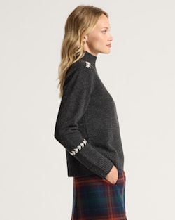 ALTERNATE VIEW OF WOMEN'S VINTAGE MOCKNECK MERINO PULLOVER IN BLACK image number 3