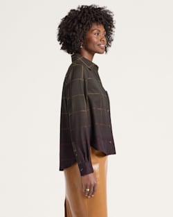 ALTERNATE VIEW OF WOMEN'S WORSTED WOOL ONE POCKET SHIRT IN BLACK/OLIVE OMBRE image number 3
