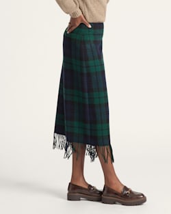 ALTERNATE VIEW OF WOMEN'S WOOL FRINGED WRAP SKIRT IN BLACK WATCH TARTAN image number 3