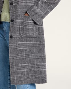 ALTERNATE VIEW OF WOMEN'S REVERSIBLE LONG WOOL COAT IN GREY GLEN PLAID/NAVY image number 5