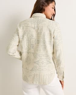 ALTERNATE VIEW OF WOMEN'S DOUBLESOFT PERFECT ONE POCKET SHIRT IN SHALE LAUREL GROVE image number 2