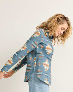 ALTERNATE VIEW OF WOMEN'S DOUBLESOFT PERFECT ONE POCKET SHIRT IN NAVY CHIEF JOSEPH image number 3