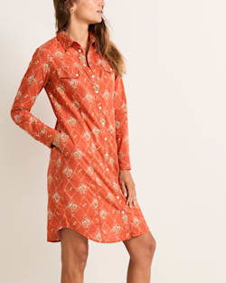 ALTERNATE VIEW OF WOMEN'S COWGIRL LATTICE GAMBLER SHIRT DRESS IN ADOBE image number 3
