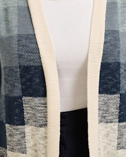 ALTERNATE VIEW OF WOMEN'S COTTON DUSTER CARDIGAN IN NAVY/IVORY MULTI image number 4