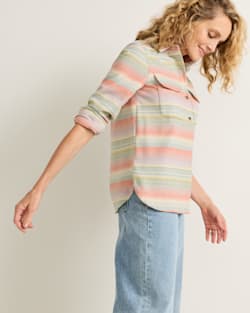 ALTERNATE VIEW OF WOMEN'S STRIPE BOARD SHIRT IN SHALE/CORAL image number 3