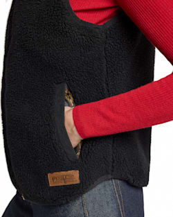 ALTERNATE VIEW OF WOMEN'S LAUREL FLEECE VEST IN BLACK image number 5