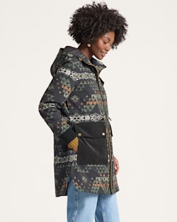 ALTERNATE VIEW OF WOMEN'S POWDER RIVER RIPSTOP ANORAK IN BLACK SILVERBARK image number 3