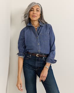 WOMEN'S CHAMBRAY PERFECT ONE POCKET SHIRT IN MEDIUM WASH image number 1