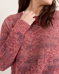 ALTERNATE VIEW OF WOMEN'S RAGLAN COTTON SWEATER IN DARK ROSE MIX image number 4