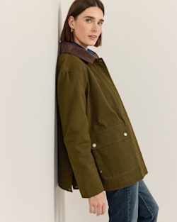 ALTERNATE VIEW OF WOMEN'S CASCADES CANVAS BARN COAT IN DARK OLIVE image number 3