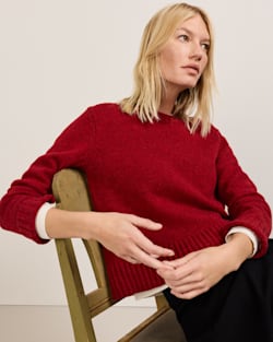 WOMEN'S SHETLAND COLLECTION CREWNECK IN RED HEATHER image number 1