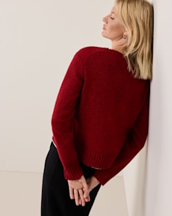 ALTERNATE VIEW OF WOMEN'S SHETLAND COLLECTION CREWNECK IN RED HEATHER image number 4