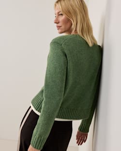 ALTERNATE VIEW OF WOMEN'S SHETLAND COLLECTION CREWNECK IN GREEN HEATHER image number 3
