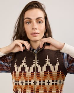 ALTERNATE VIEW OF WOMEN'S GRAPHIC SHETLAND COLLECTION ZIP VEST IN CHOCOLATE MULTI image number 2