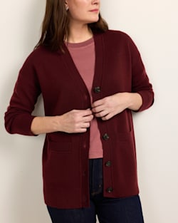 ALTERNATE VIEW OF WOMEN'S RELAXED MERINO CARDIGAN IN WINE image number 5