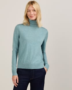 ALTERNATE VIEW OF WOMEN'S MERINO TURTLENECK IN SEA BLUE image number 5