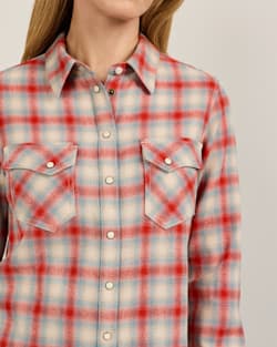 ALTERNATE VIEW OF WOMEN'S PLAID WOOL GAMBLER SHIRT IN RED/AQUA OMBRE image number 4