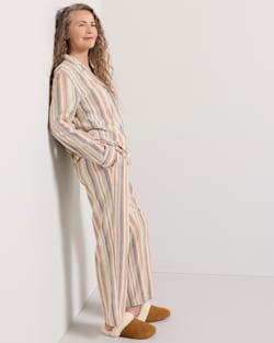 ALTERNATE VIEW OF WOMEN'S MULTI STRIPE FLANNEL PAJAMA SET IN IVORY MULTI image number 3