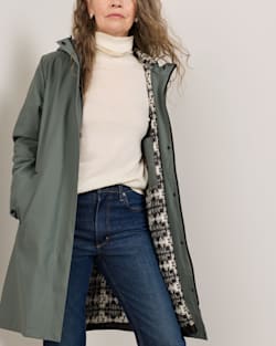 ALTERNATE VIEW OF WOMEN'S VICTORIA RAIN SLICKER IN JUNIPER image number 5