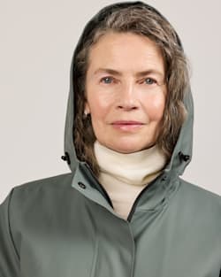 ALTERNATE VIEW OF WOMEN'S VICTORIA RAIN SLICKER IN JUNIPER image number 6