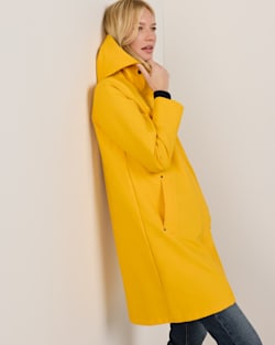 ALTERNATE VIEW OF WOMEN'S VICTORIA RAIN SLICKER IN YELLOW image number 4