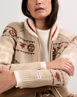 ALTERNATE VIEW OF WOMEN'S ALPINE LAMBSWOOL ZIP CARDIGAN IN OATMEAL HEATHER image number 3