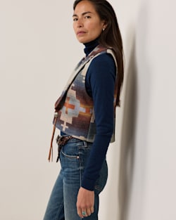 ALTERNATE VIEW OF WOMEN'S DAKOTA WOOL VEST IN BLUE MIX SHIPROCK image number 3