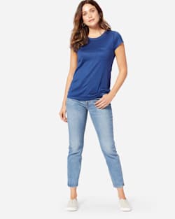 LEVI'S WEDGIE ICON JEANS IN DARK BLUE image number 1