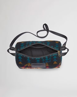 ALTERNATE VIEW OF TRAVEL KIT IN BLACK ECHO CANYON image number 3