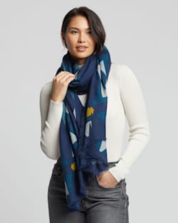 SISKIYOU FEATHERWEIGHT WOOL SCARF IN BLUE image number 1