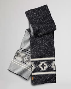 LAMBSWOOL SCARF IN CHARCOAL GREY ROCK POINT image number 1